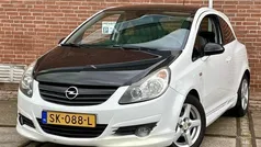 Wit, metallic lak Gebruikt 2009 Opel Corsa Sport Hatchback | € 2.950 (Eerlijke prijs)