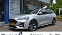 Grijs Gebruikt 2022 Ford Focus ST-Line Stationwagen | € 21.640 (Eerlijke prijs)