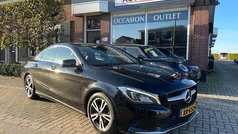 Zwart (metallic) Gebruikt 2019 Mercedes CLA180 Ambition Sedan | € 15.900 (Eerlijke prijs)