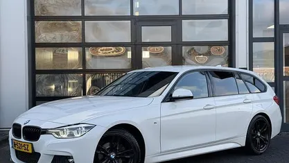 Gebruikt 2017 BMW 318 Executive Stationwagen | € 15.995 (Eerlijke prijs)