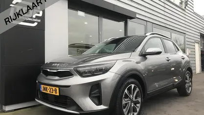 Gebruikt 2024 Kia Stonic SUV | € 22.750 (Eerlijke prijs)