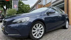 Blauw Gebruikt 2013 Volvo V40 Summum Stationwagen | € 9.500 (Goede deal)