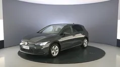 Grijs Gebruikt 2023 VW Golf VIII Life Hatchback | € 29.900 (Eerlijke prijs)
