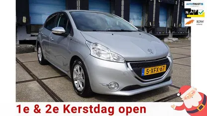 Grijs Gebruikt 2014 Peugeot 208 Style Hatchback | € 5.495 (Eerlijke prijs)