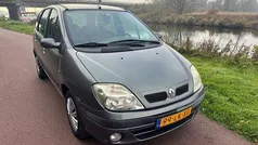 Grijs Gebruikt 2003 Renault Scénic MPV | € 1.250 (Goede deal)