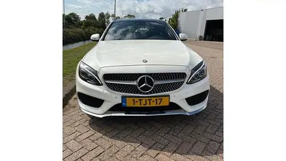 Wit (metallic) Gebruikt 2014 Mercedes C200 Prestige Sedan | € 19.950 (Eerlijke prijs)