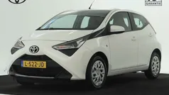 Wit Gebruikt 2021 Toyota Aygo X-play Hatchback | € 13.445 (Eerlijke prijs)