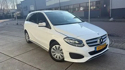 Wit Occasion 2019 Mercedes B220 Ambition MPV | € 8.950 (Eerlijke prijs)