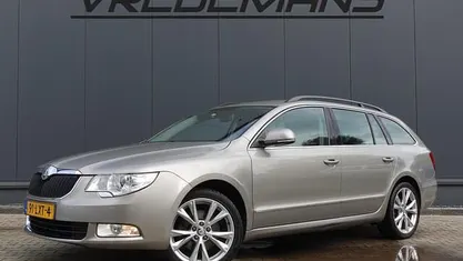 Occasion Skoda Superb Business Line 125 PK (91 kW) 2010 Beige Stationwagen