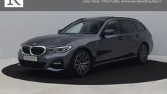 Grijs Gebruikt 2021 BMW 330 M Sport Stationwagen | € 33.700 (Eerlijke prijs)