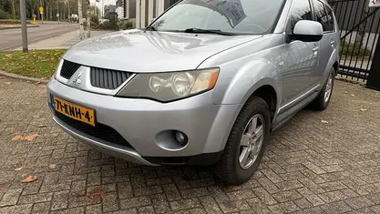 Grijs Gebruikt 2010 Mitsubishi Outlander Edition SUV | € 4.250 (Super prijs)