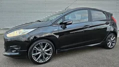 Zwart Gebruikt 2016 Ford Fiesta ST-Line Hatchback | € 8.950 (Eerlijke prijs)