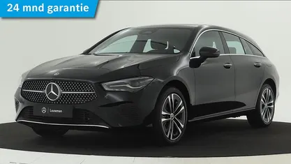Zwart Gebruikt 2024 Mercedes CLA250e Shooting Brake Luxury Stationwagen | € 37.945 (Eerlijke prijs)