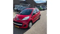Rood Gebruikt 2010 Peugeot 107 Hatchback | € 1.800 (Goede deal)
