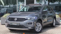 Grijs Gebruikt 2021 VW T-Roc Style SUV | € 21.495 (Eerlijke prijs)