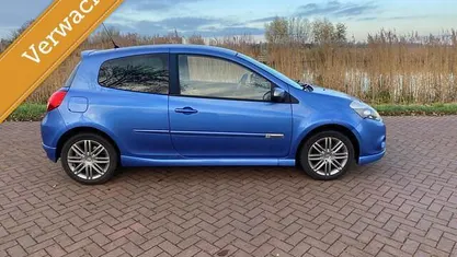 Blauw Occasion 2010 Renault Clio R.S. GT Hatchback | € 5.950 (Eerlijke prijs)