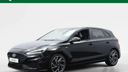 Zwart Gebruikt 2022 Hyundai i30 N Line Hatchback | € 25.950 (Eerlijke prijs)