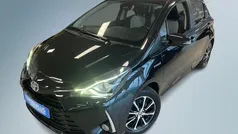 Zwart Gebruikt 2020 Toyota Yaris Hybrid Hatchback | € 18.950 (Eerlijke prijs)