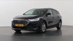 Zwart Gebruikt 2023 Ford Focus Titanium Stationwagen | € 24.935 (Eerlijke prijs)