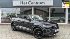 Zwart Gebruikt 2020 VW T-Roc Cabriolet Style Cabriolet | € 29.950 (Goede deal)