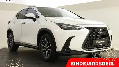 Wit Gebruikt 2023 Lexus NX450h+ Luxury Line SUV | € 49.799 (Eerlijke prijs)