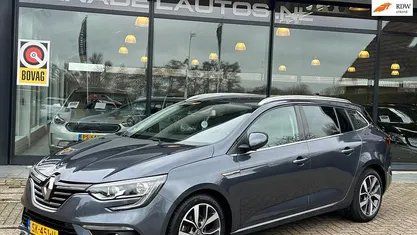 Occasion Renault Mégane GrandTour Bose Edition 132 PK (97 kW) 2018 Grijs (metallic) Stationwagen