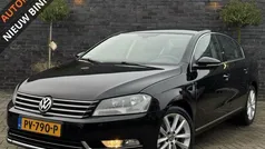 Zwart Gebruikt 2013 VW Passat Highline Sedan | € 9.995