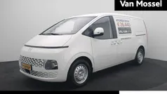 Zwart Nieuw 2024 Hyundai Staria Van | € 25.840 (Eerlijke prijs)