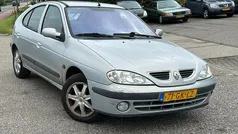 Grijs Gebruikt 2001 Renault Mégane Hatchback | € 1.699 (Eerlijke prijs)
