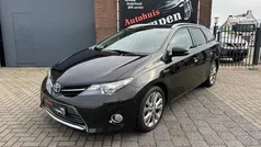 Zwart Gebruikt 2015 Toyota Auris Touring Sports Executive Stationwagen | € 13.450 (Eerlijke prijs)