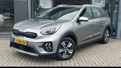 Grijs, metallic lak Gebruikt 2021 Kia Niro SUV | € 21.995 (Goede deal)