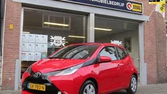 Rood Gebruikt 2018 Toyota Aygo X-wave Hatchback | € 8.950 (Eerlijke prijs)
