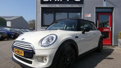 Occasion Mini Cooper Business 136 PK (100 kW) 2014 Wit Hatchback