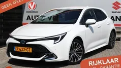 Wit Gebruikt 2023 Toyota Corolla Edition Hatchback | € 26.950 (Eerlijke prijs)