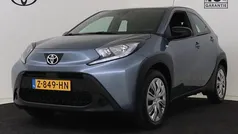 Gebruikt 2024 Toyota Aygo Play Hatchback | € 21.750 (Eerlijke prijs)