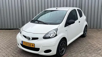 Occasion 2010 Toyota Aygo Hatchback | € 1.450 (Goede deal)