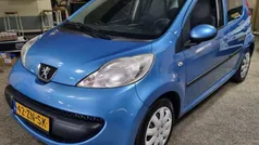Blauw Gebruikt 2008 Peugeot 107 Urban Move Hatchback | € 2.445 (Eerlijke prijs)