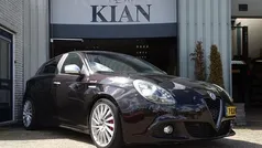 Zwart Gebruikt 2014 Alfa Romeo Giulietta Exclusive Hatchback | € 8.450 (Goede deal)