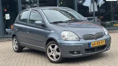Blauw Gebruikt 2005 Toyota Yaris Hatchback | € 2.749 (Eerlijke prijs)