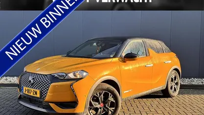 Geel (metallic) Occasion 2020 DS Automobiles DS3 Crossback E-Tense Business SUV | € 14.945 (Eerlijke prijs)