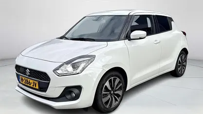 Wit Gebruikt 2020 Suzuki Swift Hatchback | € 15.450 (Eerlijke prijs)