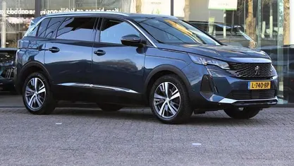 Occasion Peugeot 5008 Allure 131 PK (96 kW) 2021 Blauw SUV