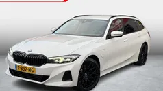 Gebruikt 2023 BMW 320e Shadowline Stationwagen | € 33.450 (Super prijs)