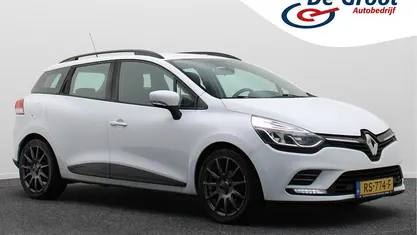 Wit Occasion 2017 Renault Clio GrandTour LIMITED Stationwagen | € 7.950 (Eerlijke prijs)