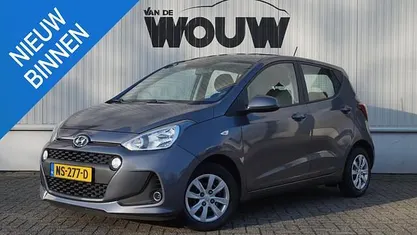 Grijs Occasion 2017 Hyundai i10 GO! Hatchback | € 9.995 (Eerlijke prijs)
