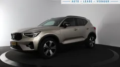 Grijs Gebruikt 2022 Volvo XC40 Plus SUV | € 32.900 (Eerlijke prijs)