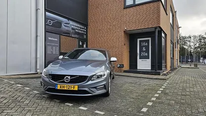 Occasion 2019 Volvo V60 Business Edition Stationwagen | € 15.950 (Eerlijke prijs)