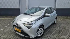Grijs Gebruikt 2019 Toyota Aygo X-play Hatchback | € 9.150 (Eerlijke prijs)