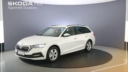 Wit Gebruikt 2024 Skoda Octavia Business Line Stationwagen | € 23.000 (Super prijs)