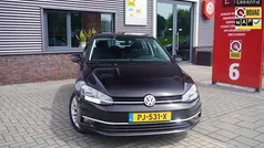 Zwart Gebruikt 2017 VW Golf VII Highline Hatchback | € 15.450 (Eerlijke prijs)